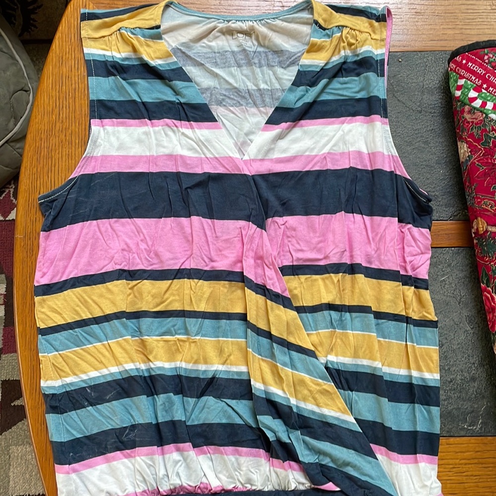 NWOT Loft cross body banded bottom tank